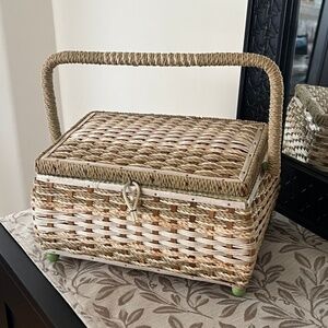 Vintage Sewing Basket - Woven with Satin Lining and Mint Green Details